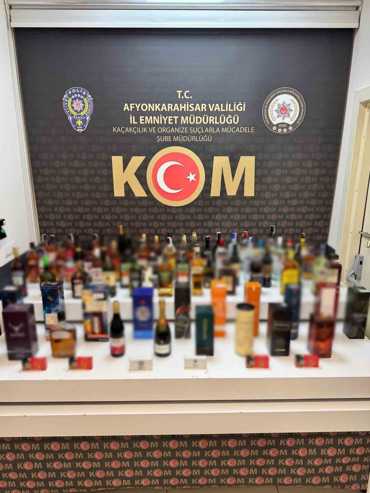 Polis kaçak alkollü içki ve mermi ele geçirdi