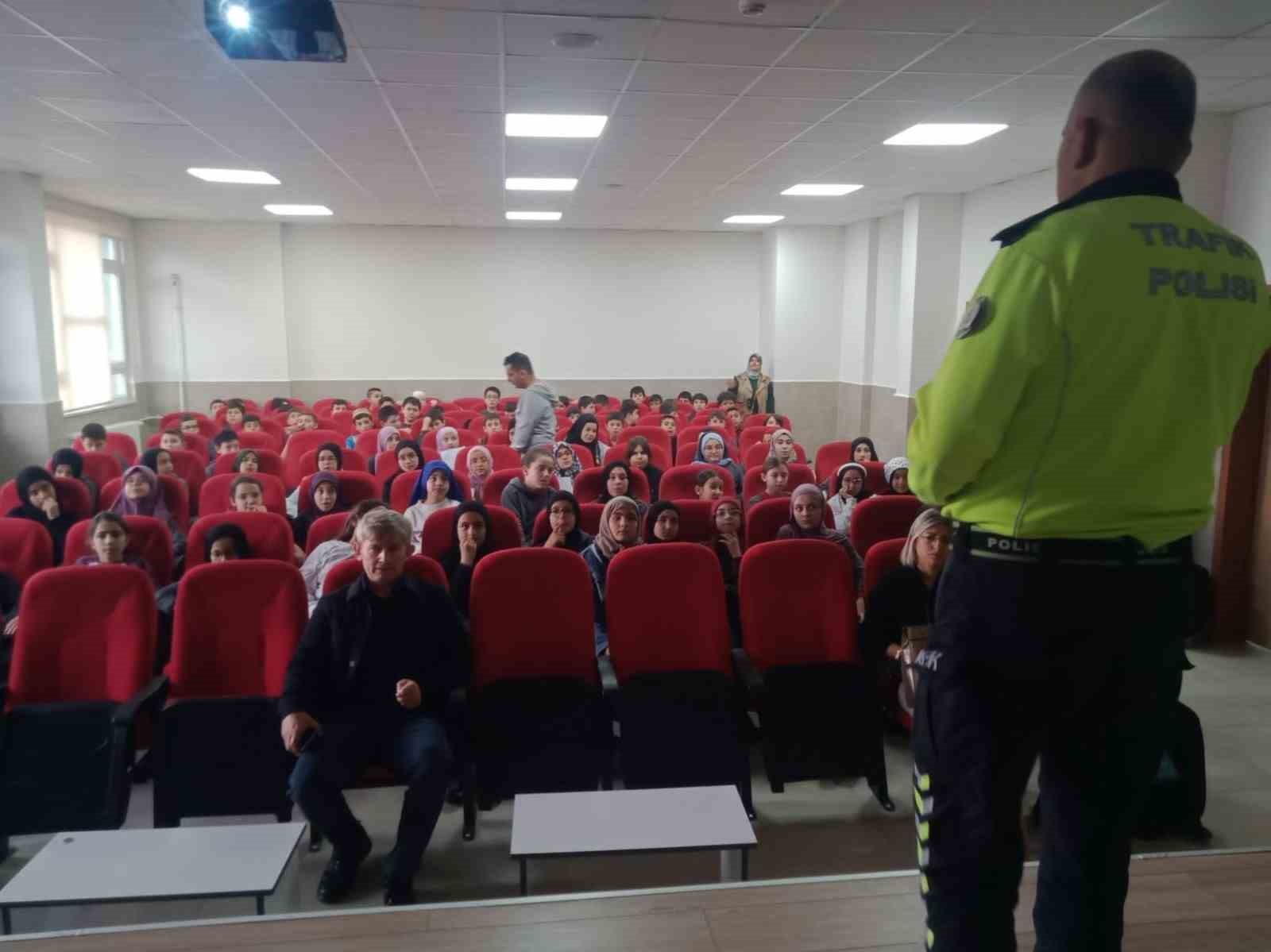 Niğde’de 406 öğrenciye trafik eğitimi verildi