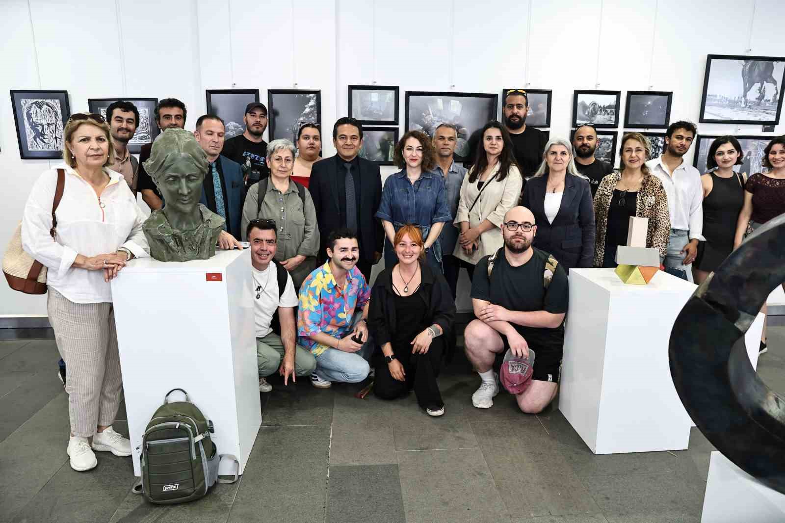 Büyükşehir’den Ata’ya saygı sergisi