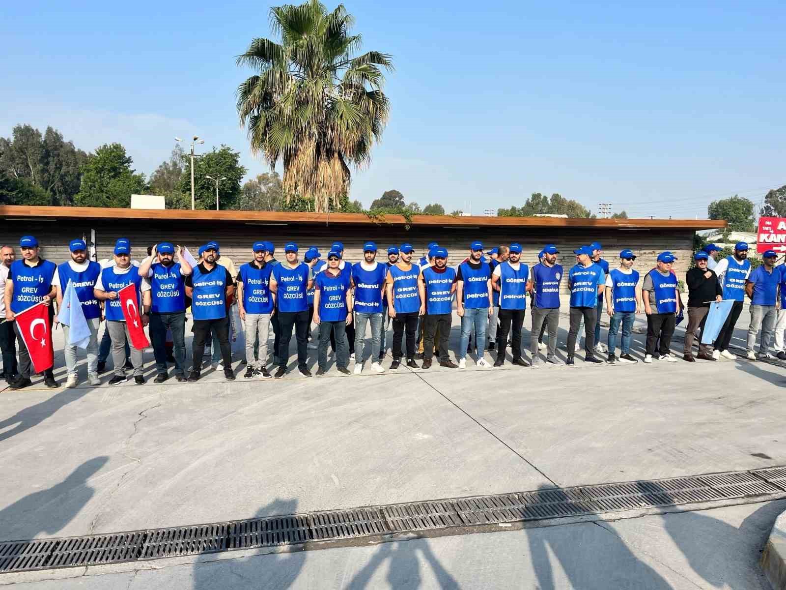 Tekfen Holding’e bağlı Toros Tarım’da işçiler greve başladı
