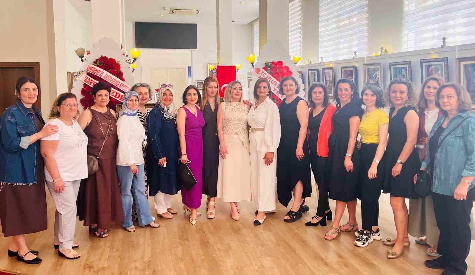 Üç boyutlu sanatın ışıltısı Efeler’de sergilendi
