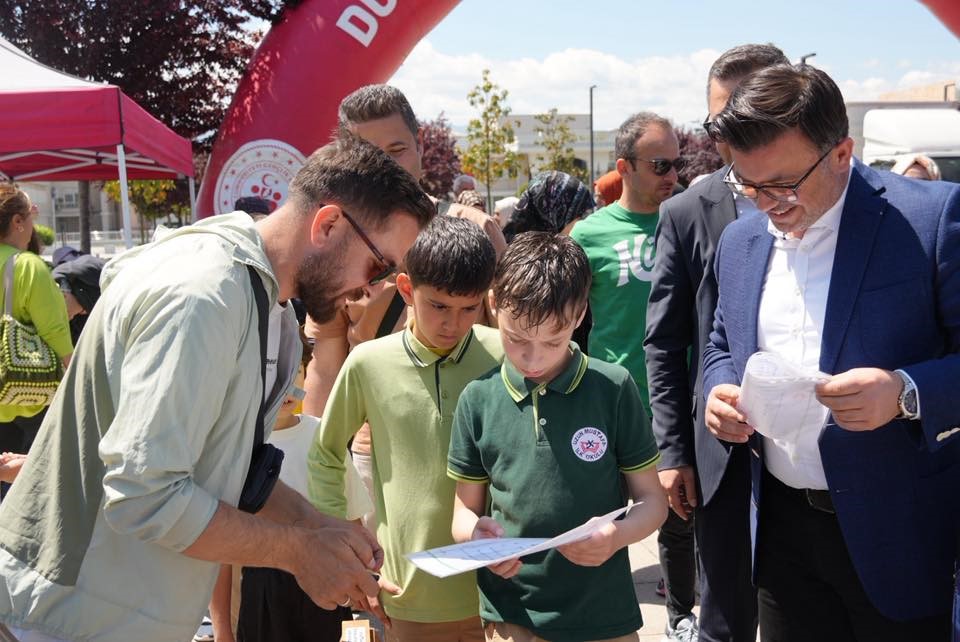 Oryantiring etkinliği kent meydanında yapıldı
