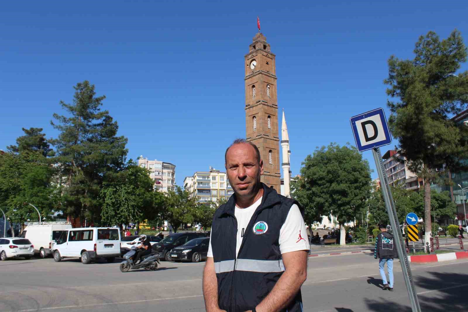 Siirt&rsquo;te 120 yıllık tarihi saat, tamir edilerek yeniden &ccedil;alışır hale getirildi
