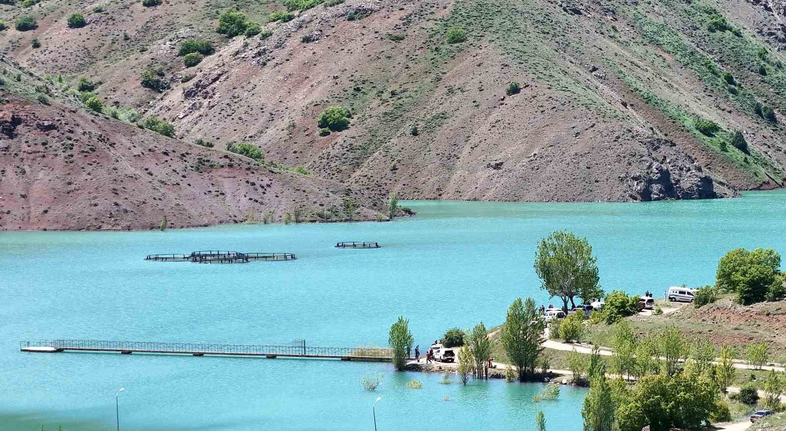 Erzincan’da baraj gölünde yapılan aramalarda kayıp gencin cesedine ulaşıldı