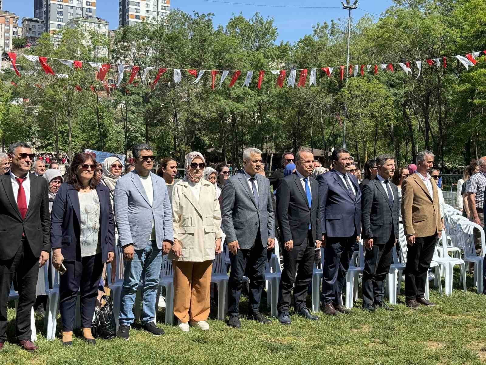 Kağıthane Belediyesi’nden ilçedeki liseleri tanıtım şenliği düzenlendi