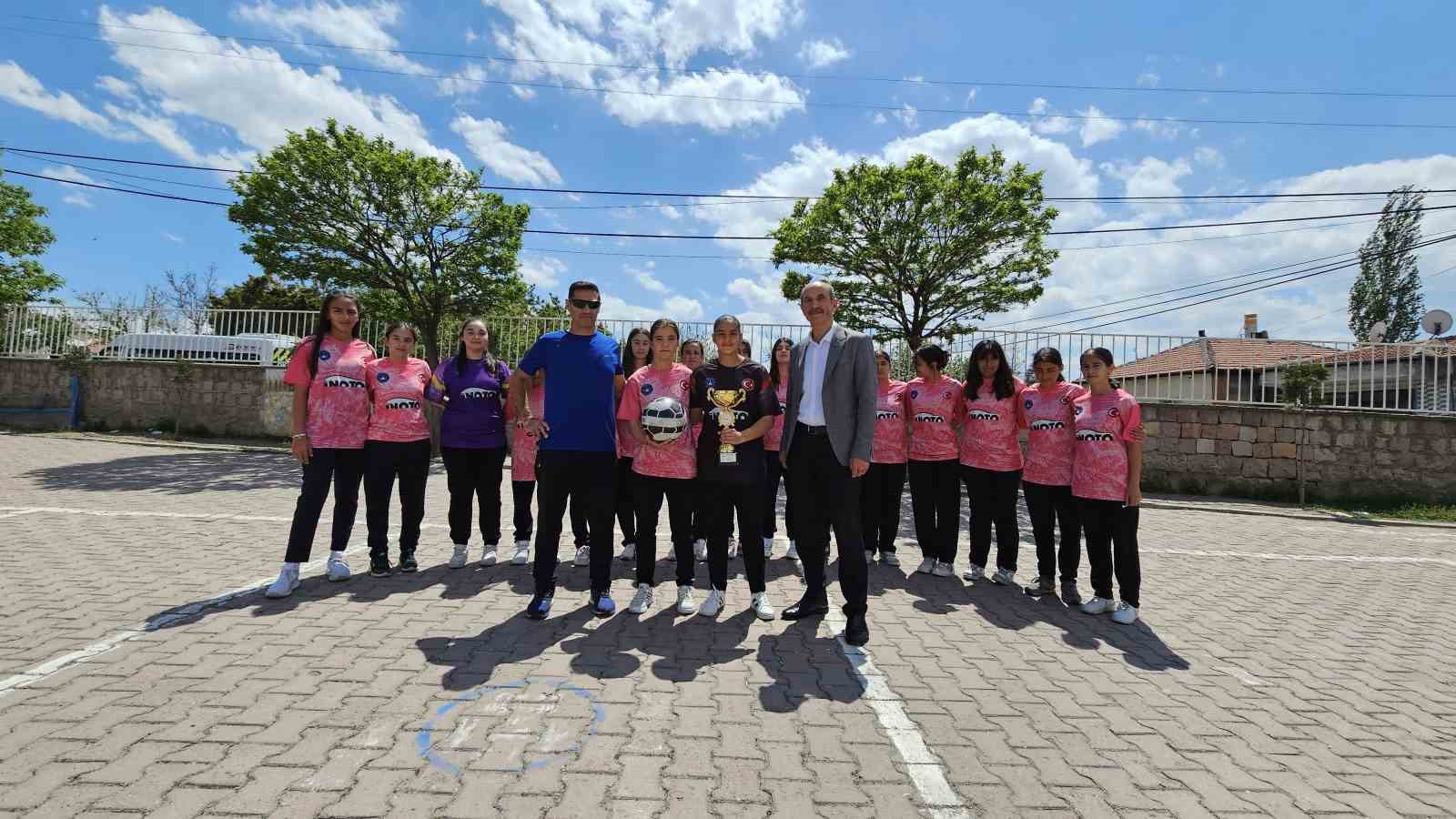 Okul bahçesinden şampiyonluklara