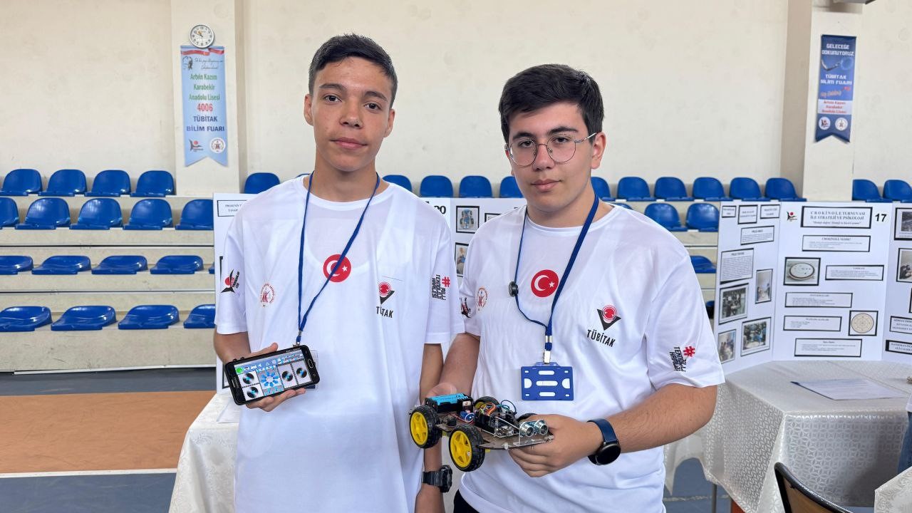 Artvin’de liseli gençler projelerini sergiledi