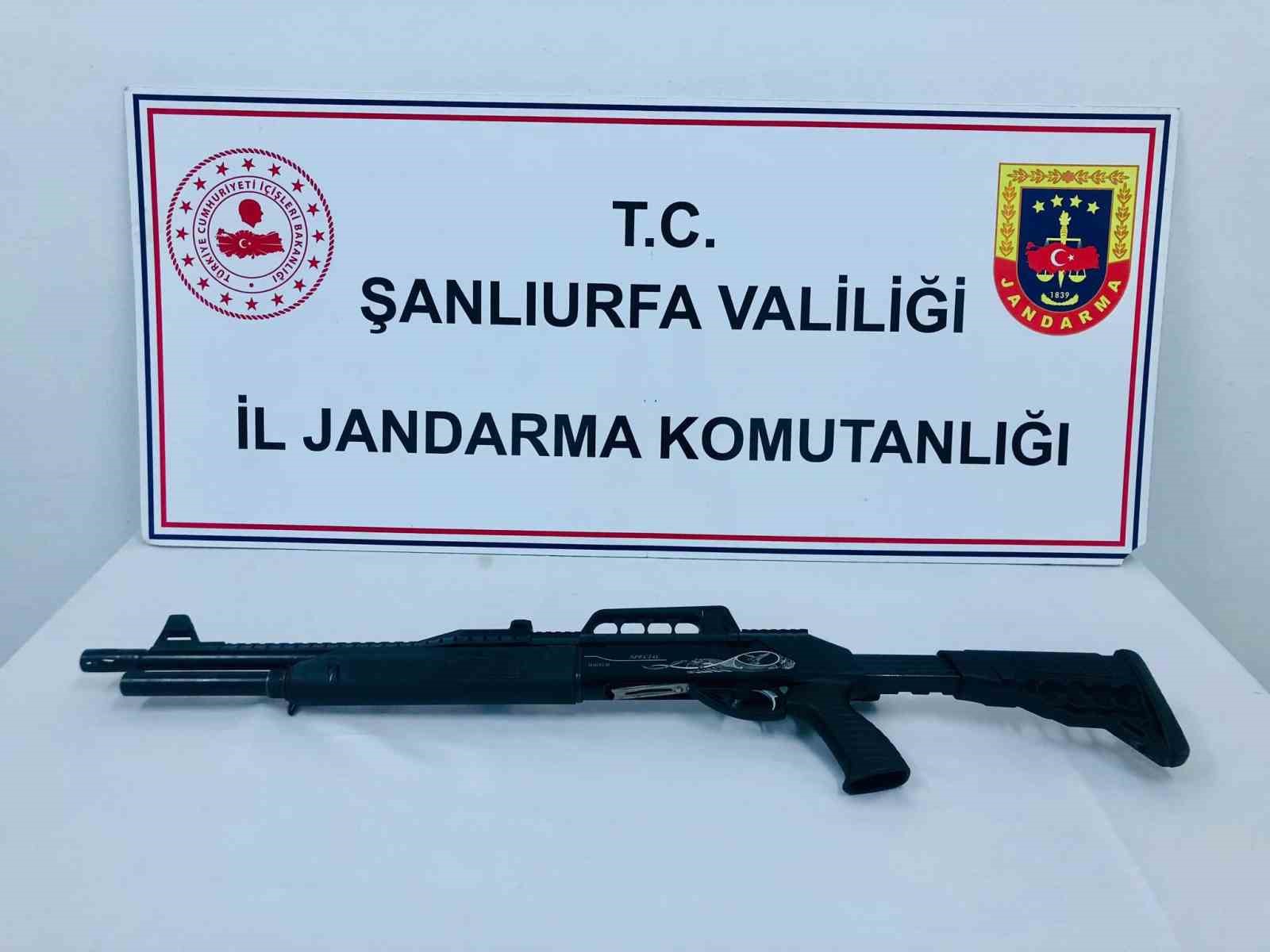 Şanlıurfa&rsquo;da ruhsatsız silah operasyonu
