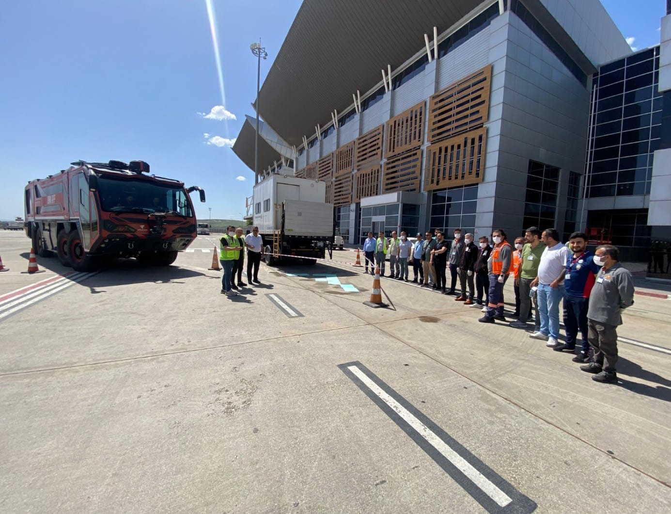 Batman Havalimanında uygulamalı yakıt sızıntısı eğitimi