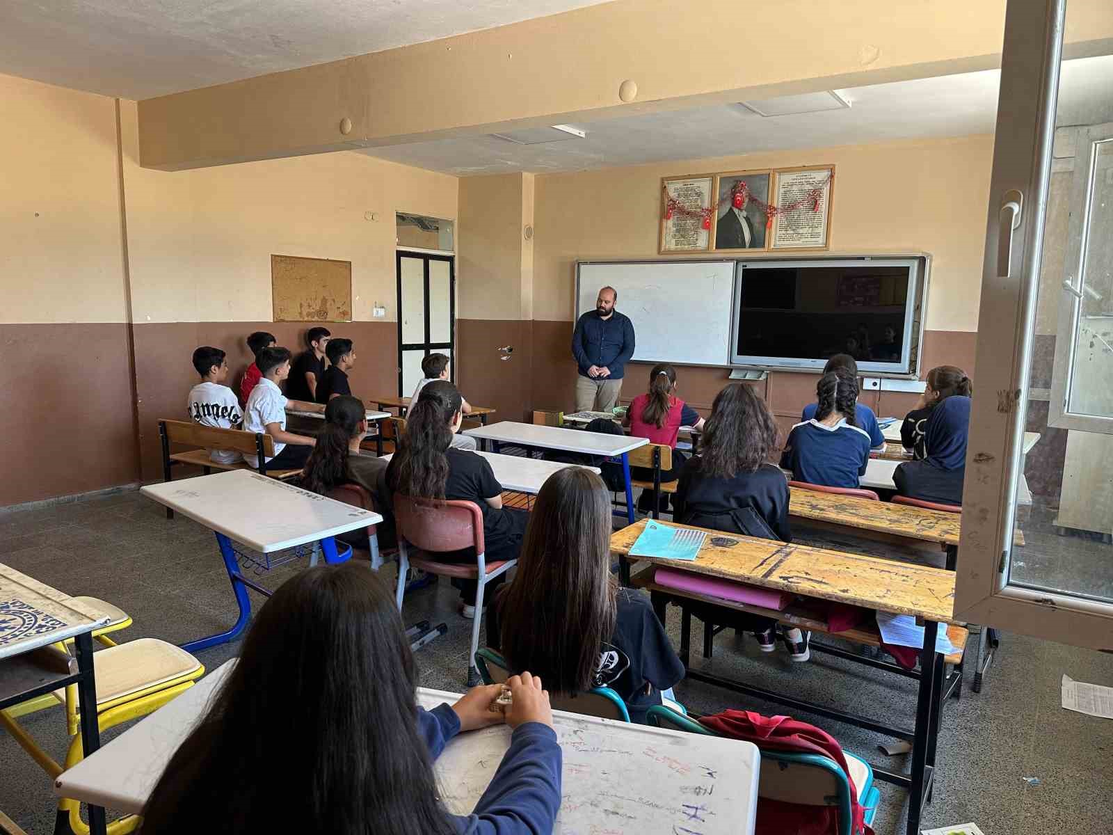 Söke Belediyesi sınavlar öncesi öğrencilerin yanında