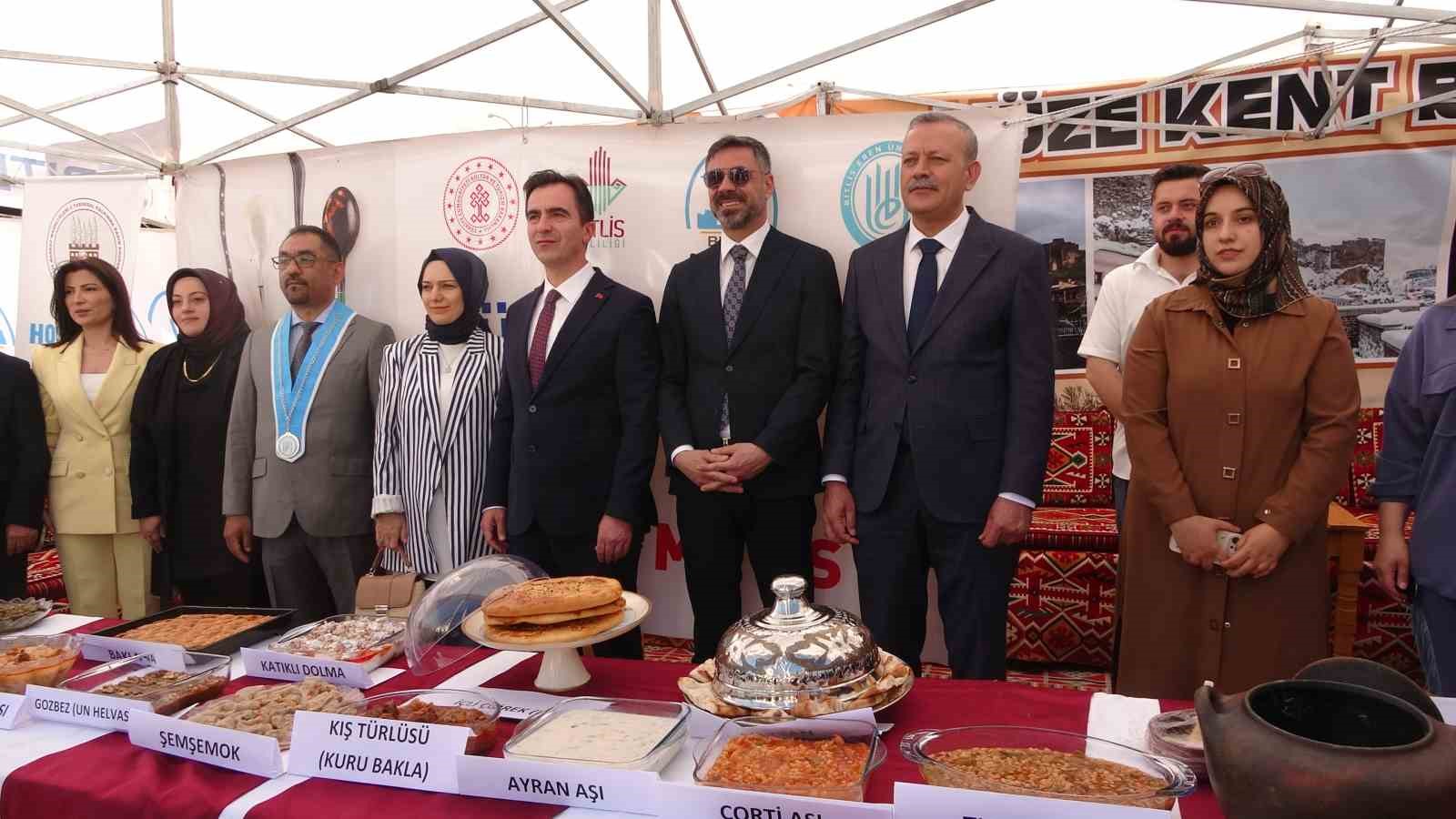 &lsquo;T&uuml;rk Mutfağı Haftası&rsquo;nda Bitlis&rsquo;in yemekleri tanıtıldı
