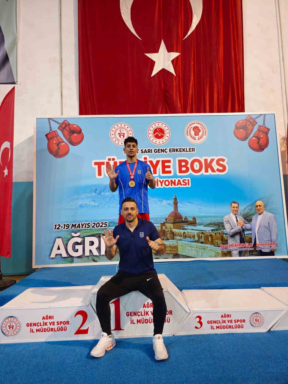 Aydınlı boksörlerden Türkiye şampiyonasında çifte madalya