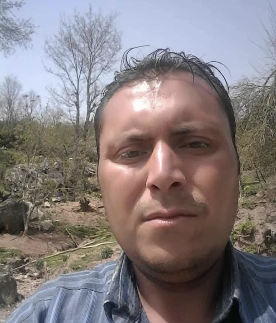 Devrilen trakt&ouml;r&uuml;n s&uuml;r&uuml;c&uuml;s&uuml; hayatını kaybetti
