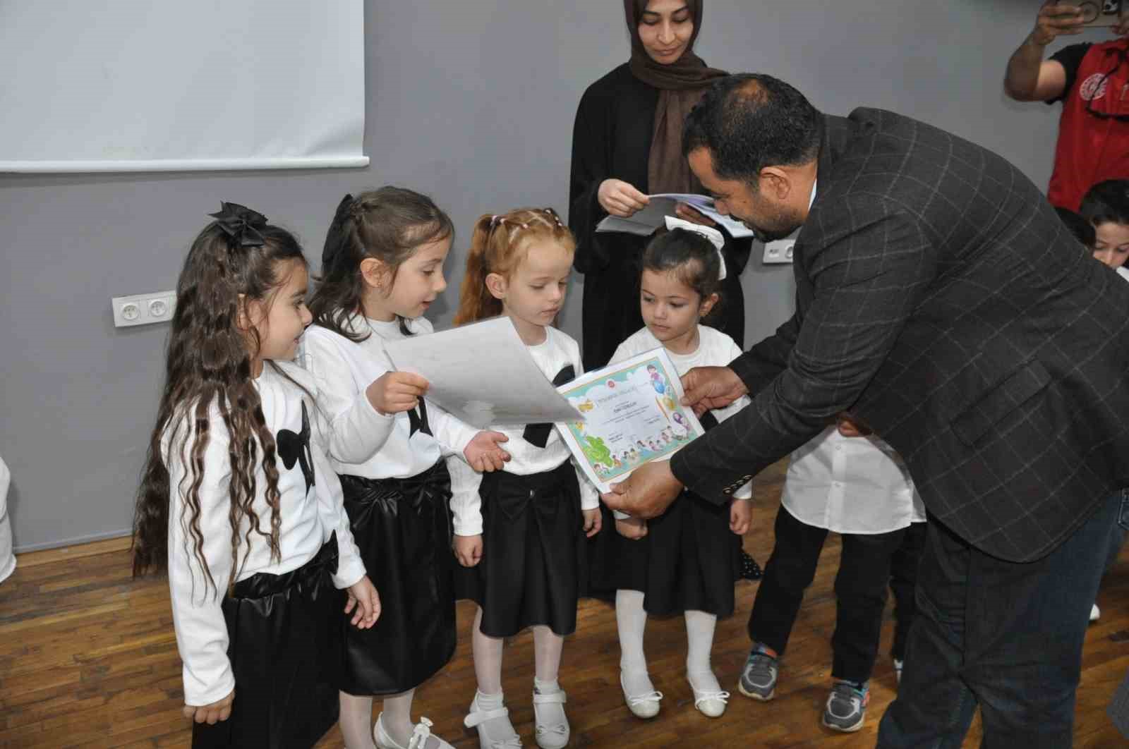 Bulanık&rsquo;ta 4-6 yaş grubu Kur&rsquo;an kursunda yılsonu programı
