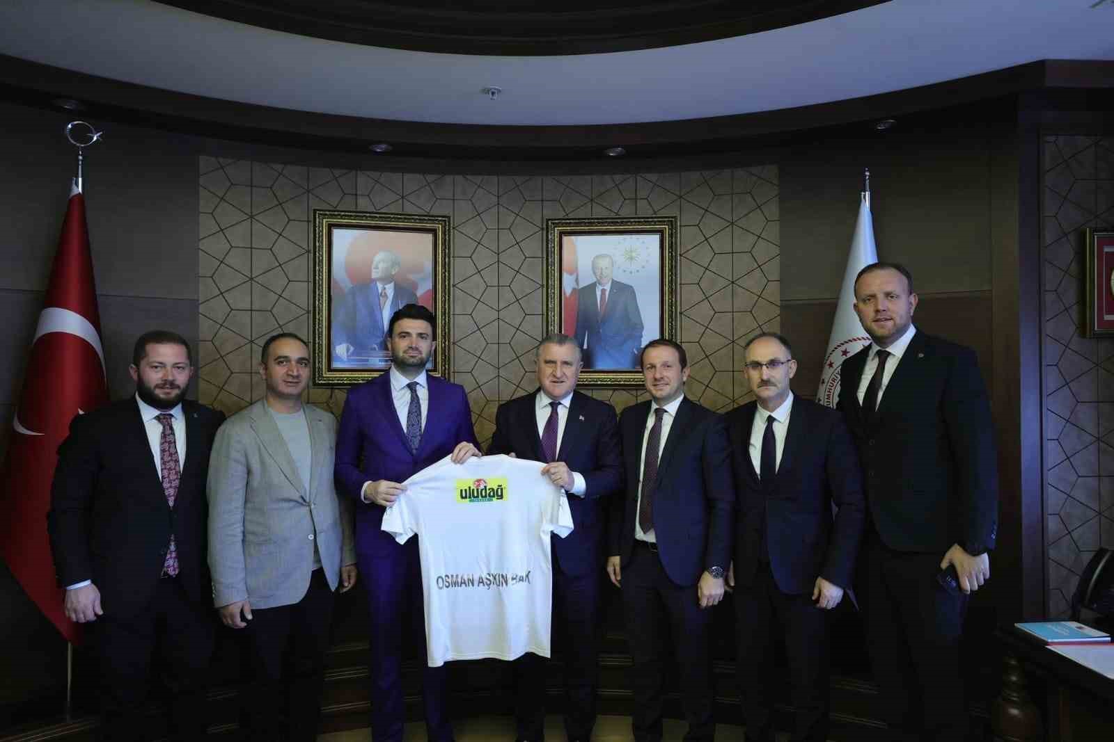 Enes &Ccedil;elik&rsquo;ten Gen&ccedil;lik ve Spor Bakanı&rsquo;na teşekk&uuml;r ziyareti
