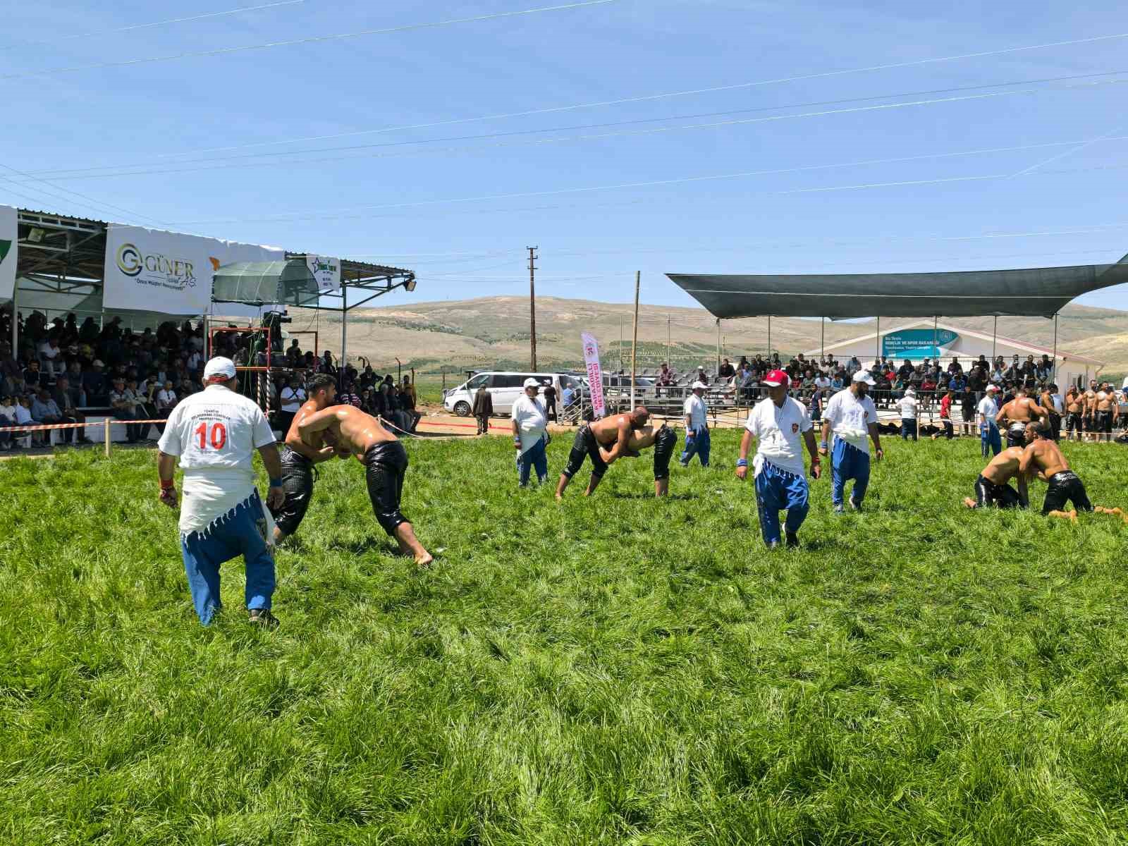 Afyonkarahisar’da başpehlivan Feyzullah Aktürk oldu