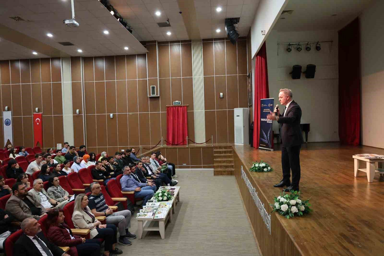 Afyonkarahisar&rsquo;da "Yeşil Yakalılarla S&ouml;yleşiler" etkinliği ger&ccedil;ekleştirildi
