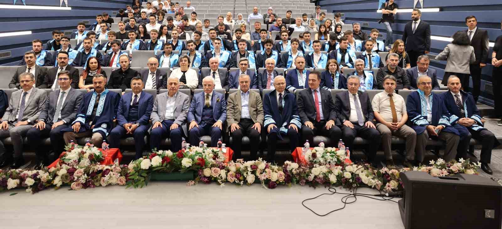 KOS’taki yüksekokul ilk mezunlarını verdi