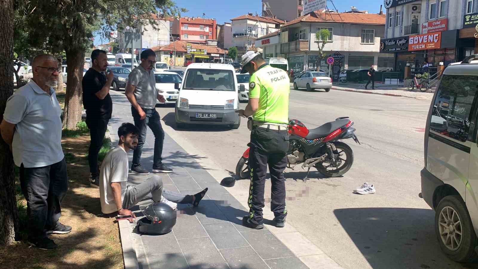 Karaman’da otomobille çarpışan motosiklet sürücüsü yaralandı