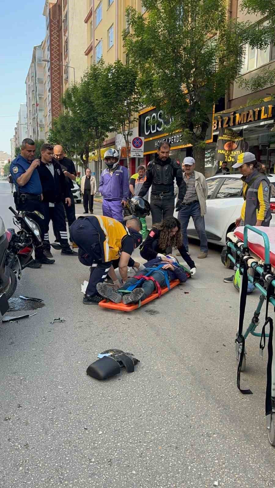 Eskişehir’deki trafik kazasında motosiklet sürücüsü yaralandı İhlas Haber Ajansı