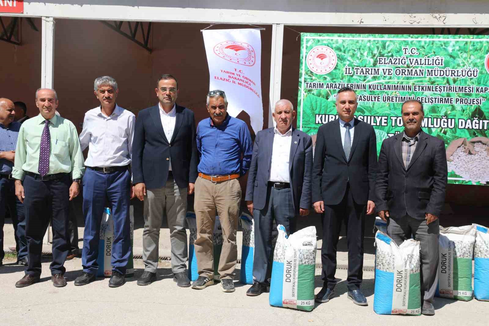 Elazığ’da yüzde 75 hibeli 15 ton tohum dağıtılmaya başlandı