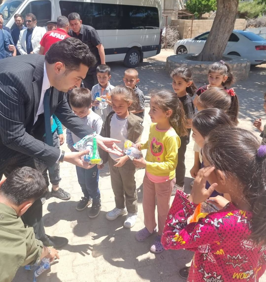 Kaymakam Seyhan Gedikli ve Karaburun k&ouml;ylerini ziyaret etti
