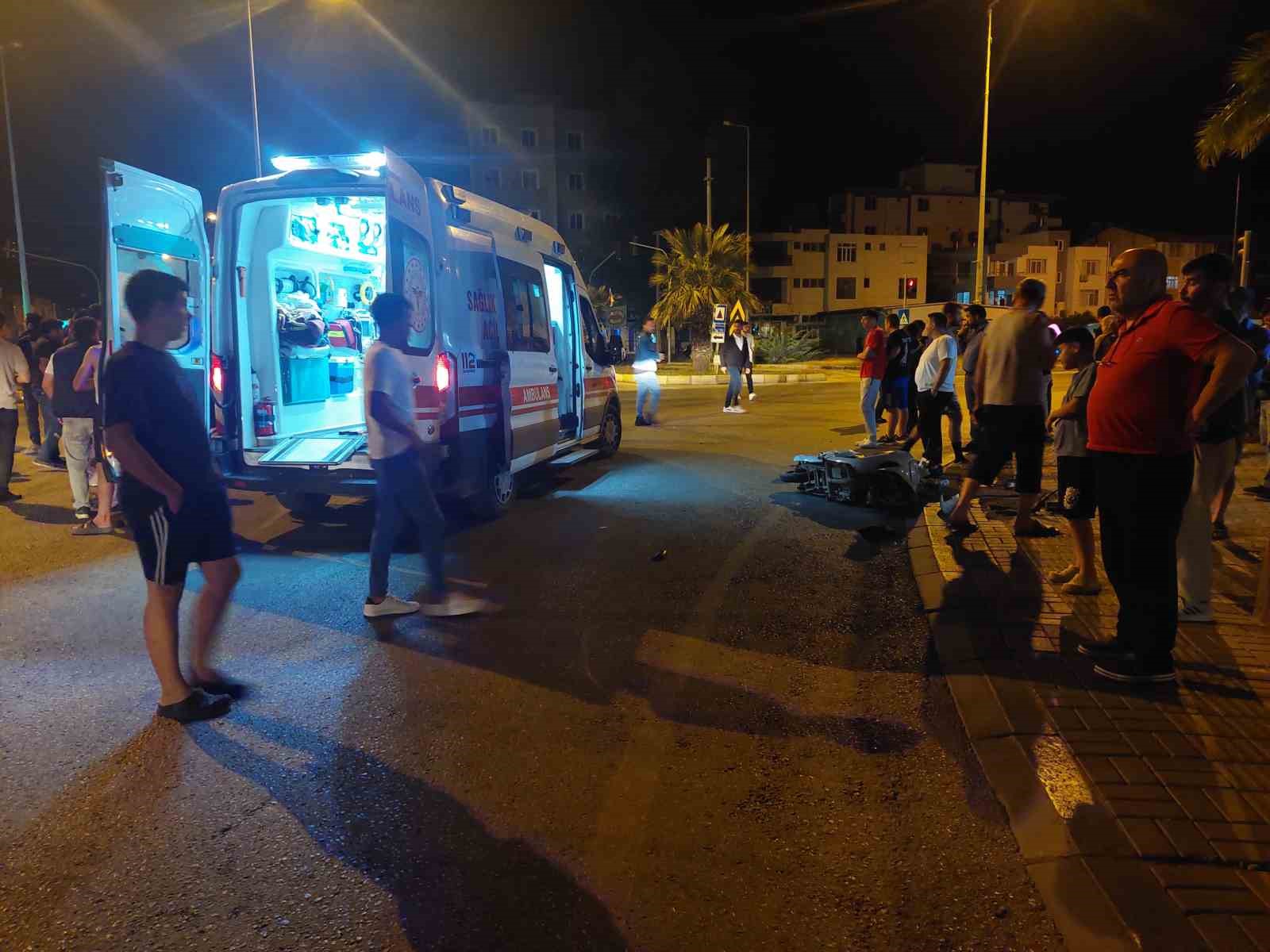 Mersin’de otomobilin çarptığı motosikletin sürücüsü yaralandı