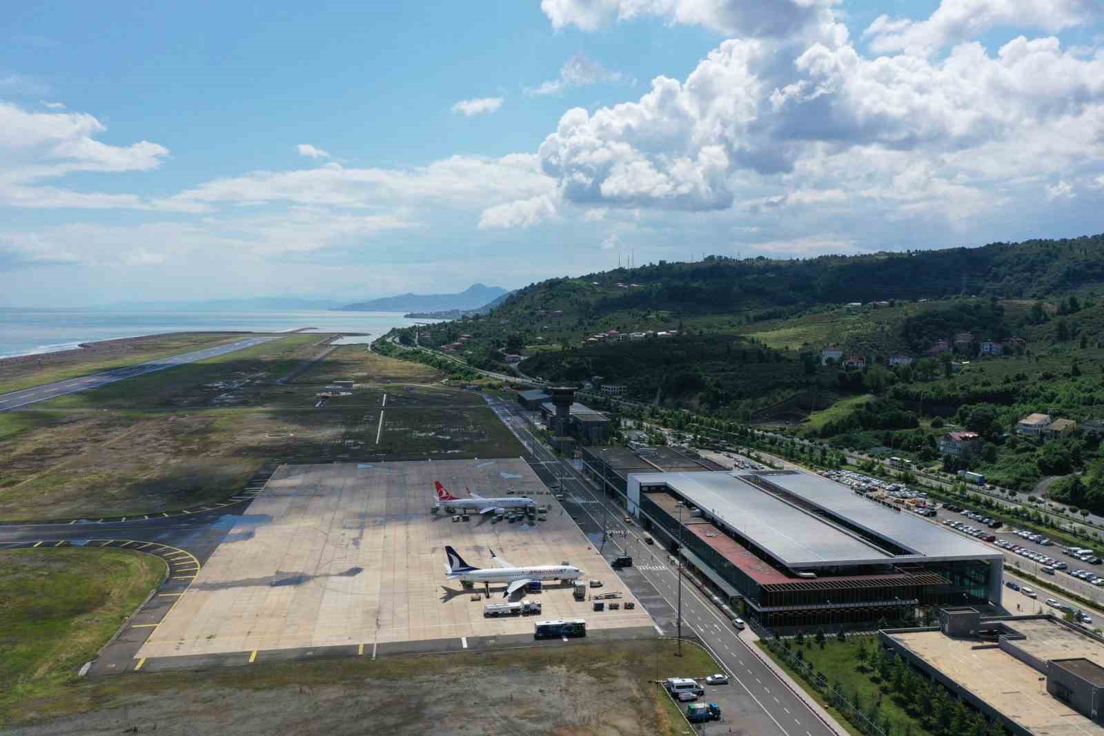 Bakan Uraloğlu: "Ordu-Giresun Havalimanı, bölgenin ekonomik, turistik ve sosyal gelişimini destekleyen bir cazibe merkezidir"

