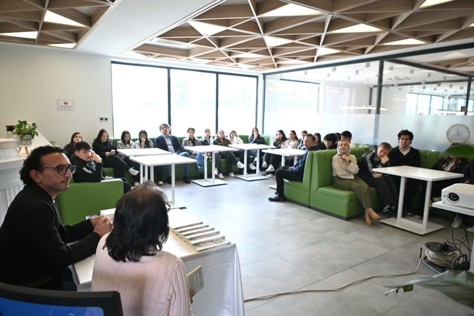 Kartepe’de gençlere özel söyleşi