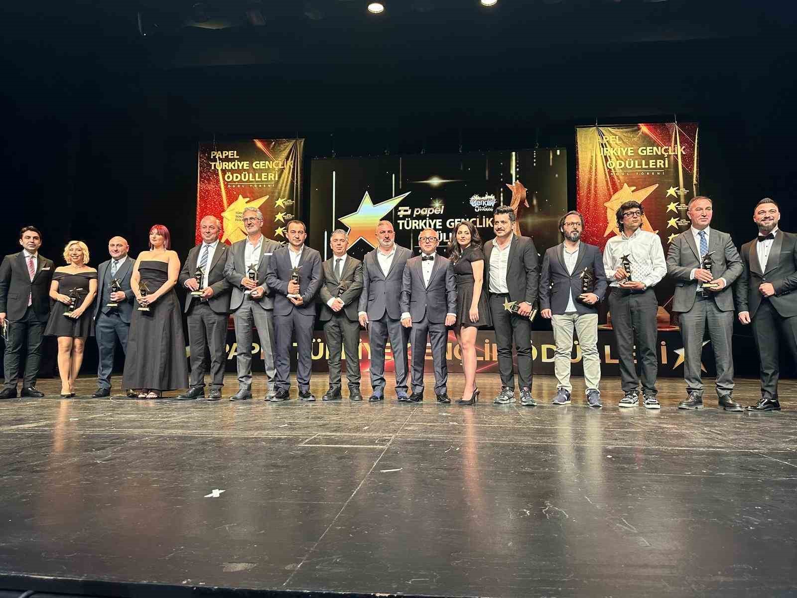 Gençlik Ödülü Başkan Yasin Yıldız’a verildi