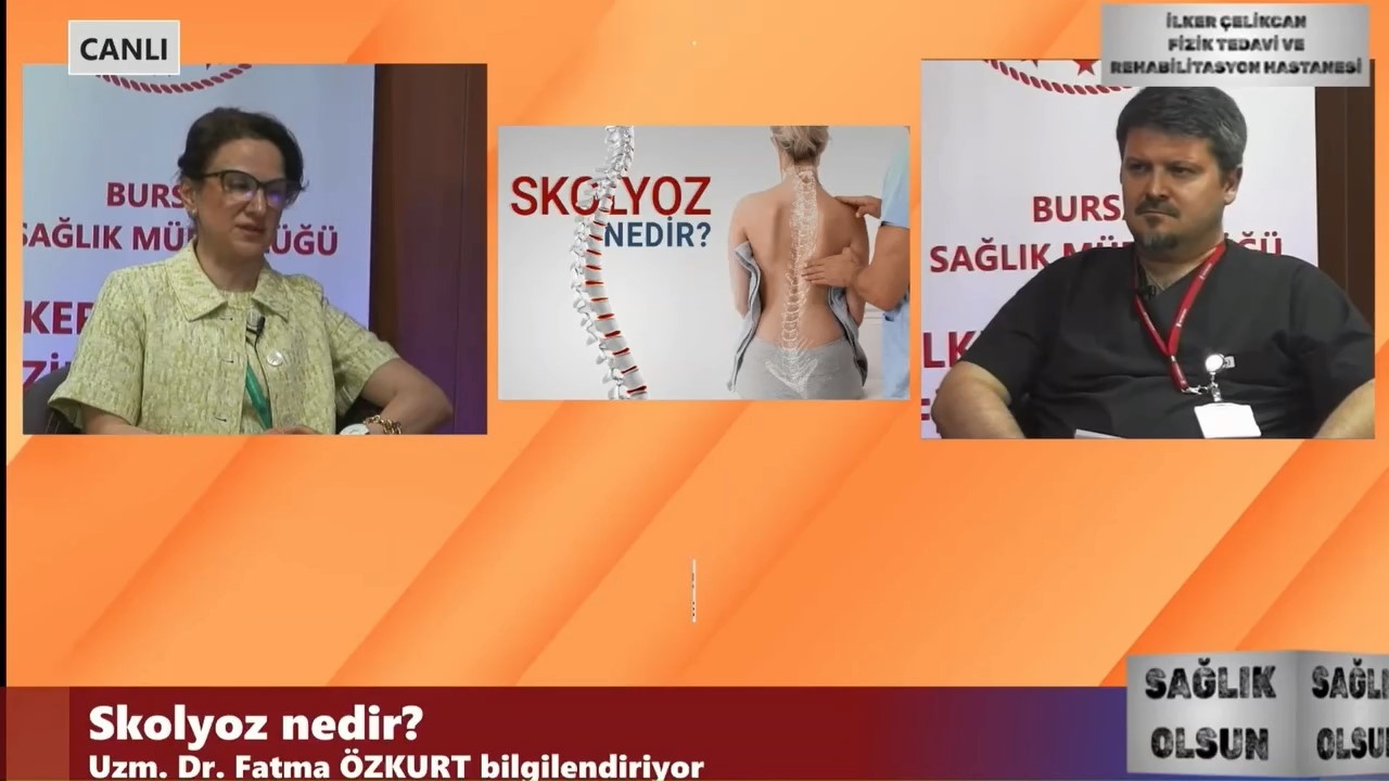 Ayna karşısında duruş bozukluğu skolyozun habercisi olabilir

