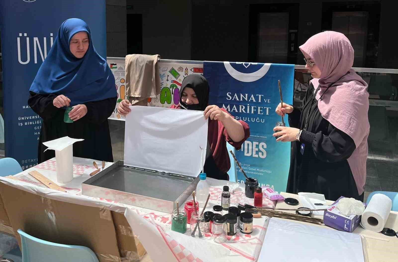 Bayburt’ta ’Geleneksel Türk Ebru Sanatı’ etkinliği yapıldı