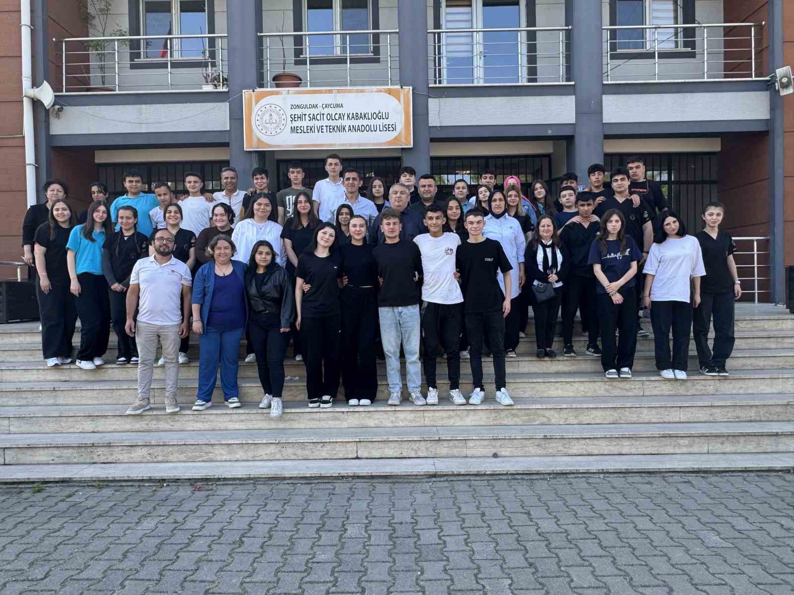 Şehit Sacit Olcay Kabaklıoğlu Tarım Lisesi’nde okul tanıtımı ve hayır yemeği düzenlendi
