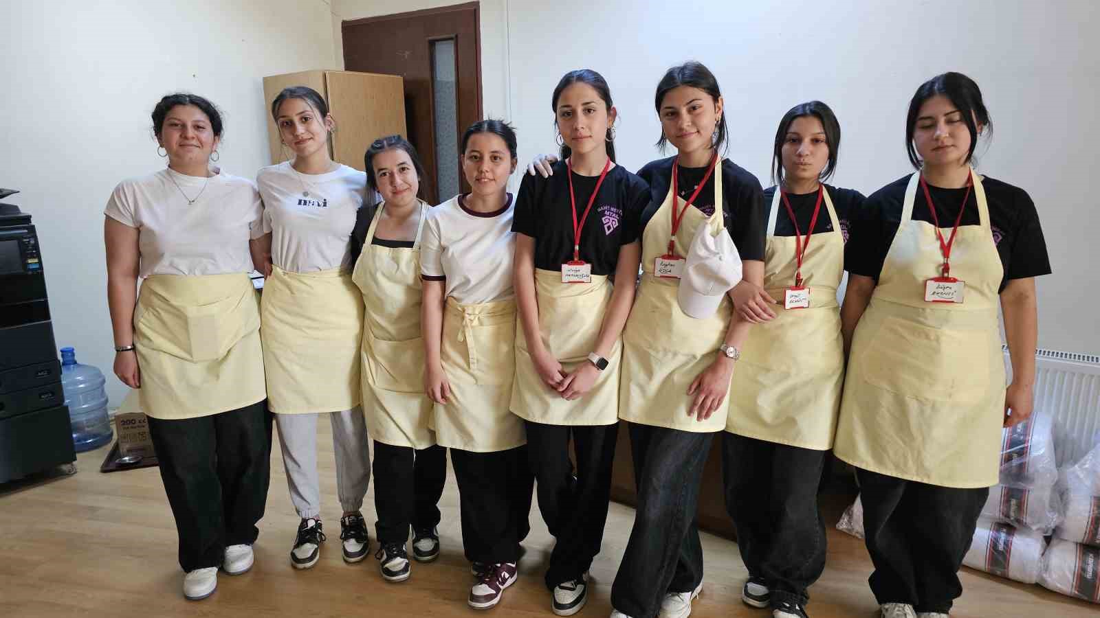 Nazilli’deki Kız Meslek Lisesi’nde Bilim Fuarı coşkusu
