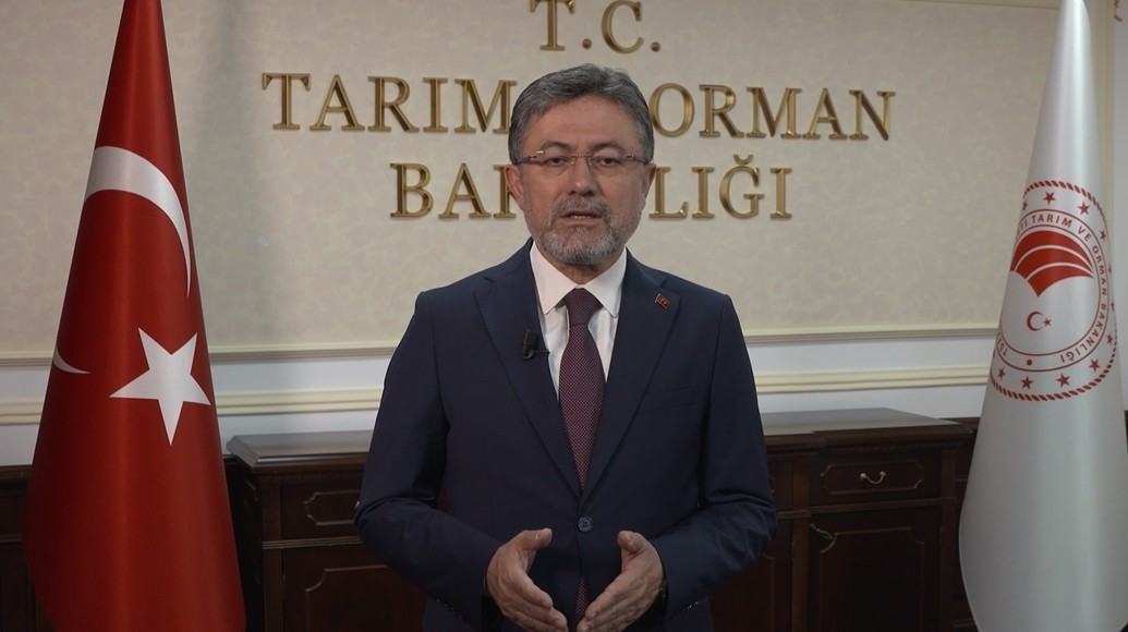 Bakan Yumaklı: "Korunan alanlarımızı bilimsel temelli stratejilerle artırıyor, geleneksel bilgiyi kayıt altına alarak kültürel mirasımızı da koruyoruz"