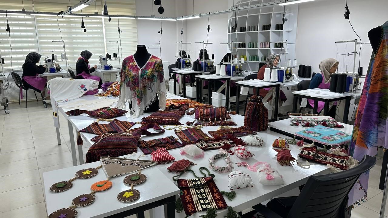 ‘Altın iğne’ projesi kadınlara umut oluyor