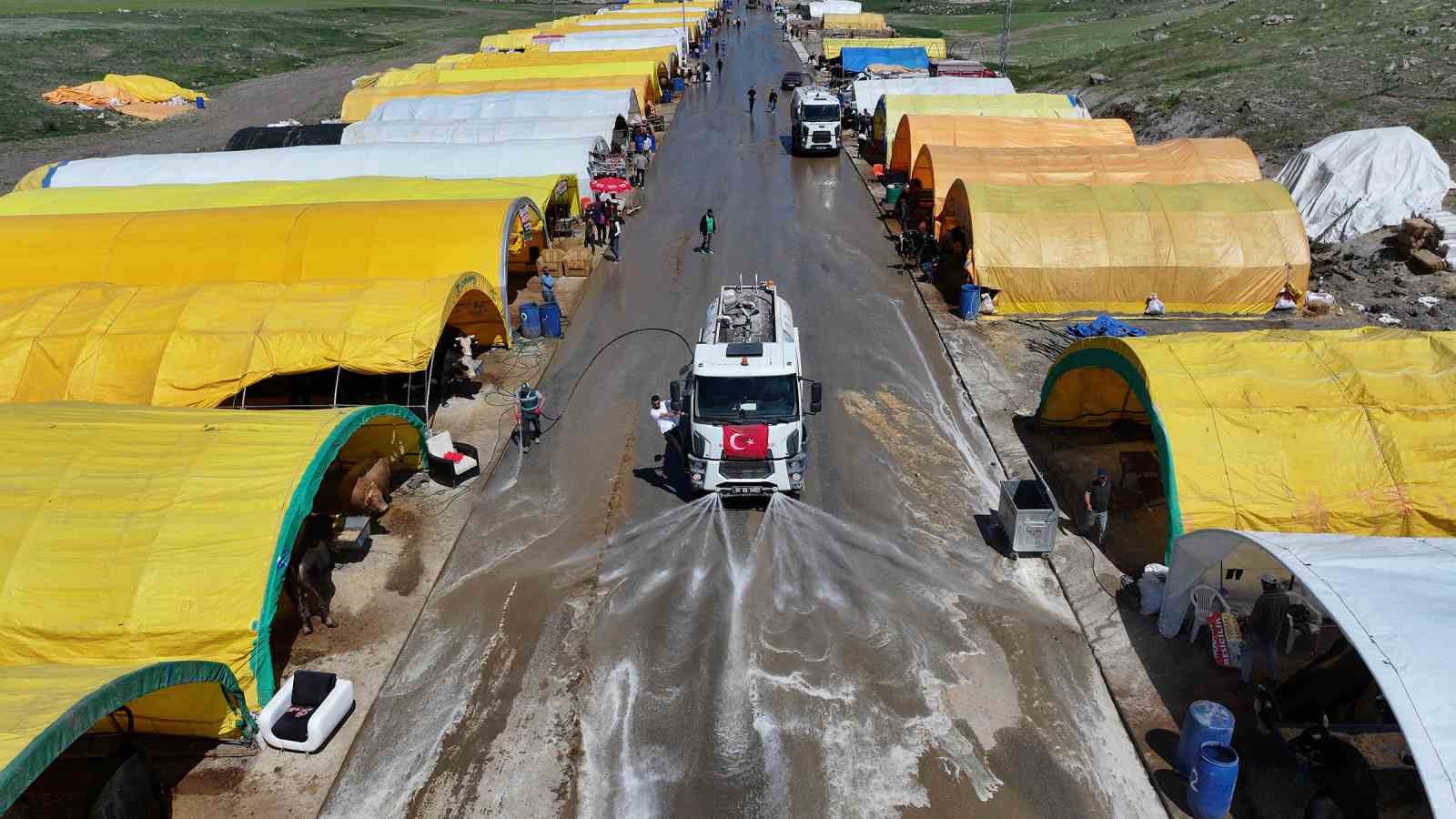 Keçiören’de kurban pazarı günlük temizleniyor
