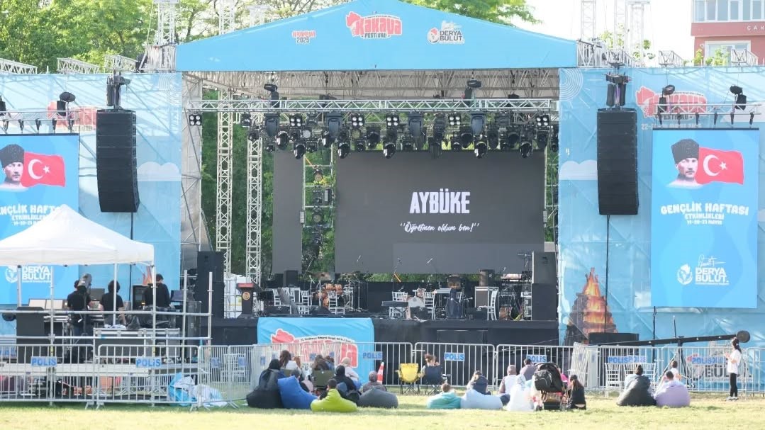 Kırklareli’nde Gençlik Haftasında "Aybüke: Öğretmen Oldum Ben" filmi gösterime sunuldu