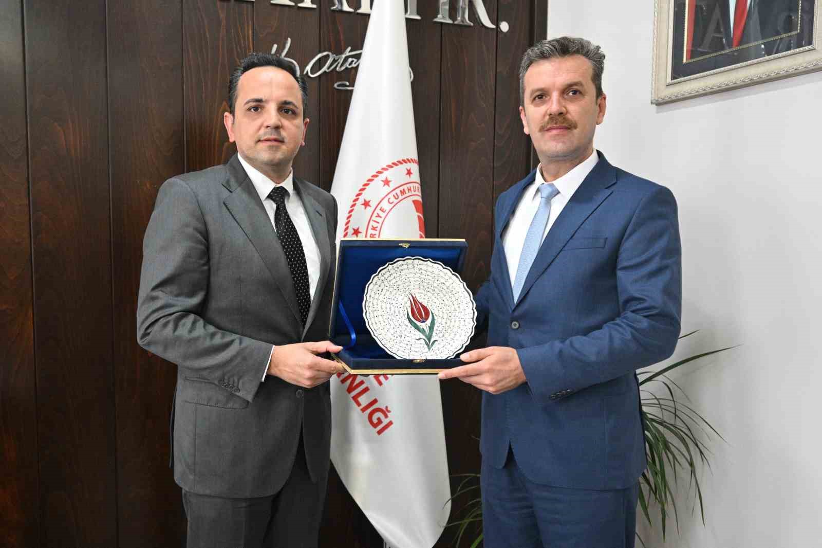 Endüstriyel yemek sektörü, ruhsatsız üretim yapan işletmelerden rahatsız