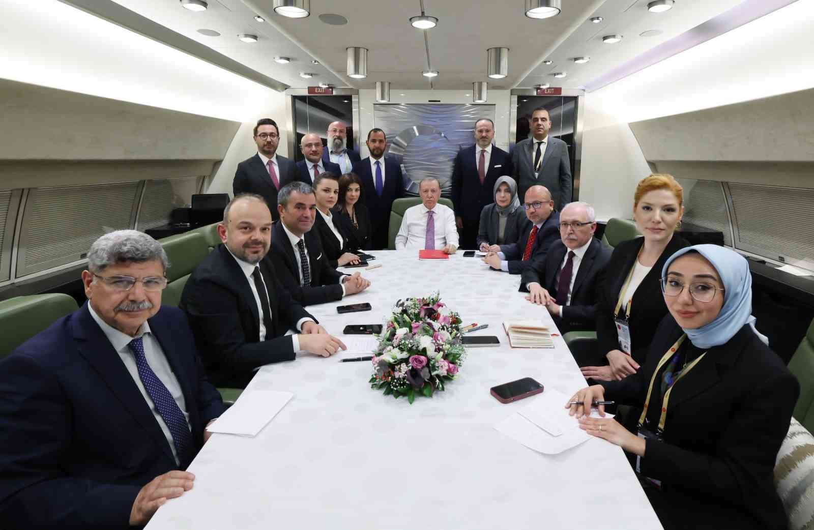 Cumhurbaşkanı Erdoğan: "Yeni anayasayı ülkemiz için istiyoruz, benim aday olma gibi bir derdim yok"