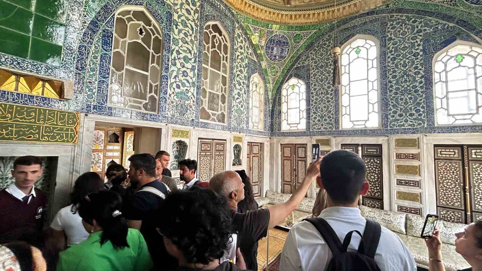 Topkapı Sarayı’nın iki has odası 10 yıl süren restorasyonun ardından ziyarete açıldı
