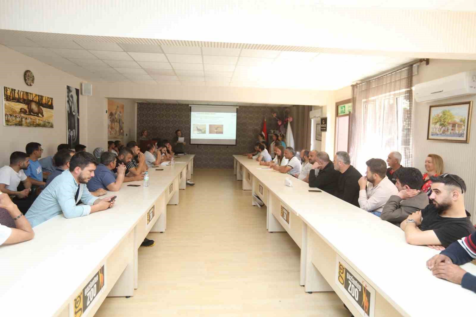 Gaziantep Büyükşehir, ev hayvanı satış belgesi eğitimi verdi