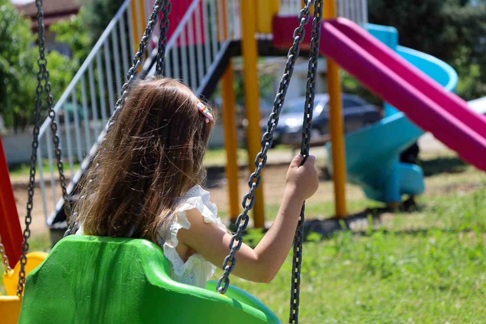 8 yaşındaki Hiranur istedi, belediye jet hızıyla park yaptı
