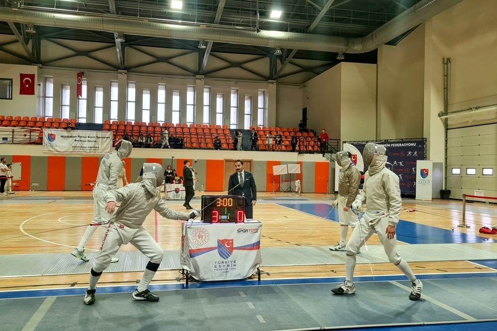 Kastamonu Üniversitesi’nde eskrim şampiyonası düzenlendi