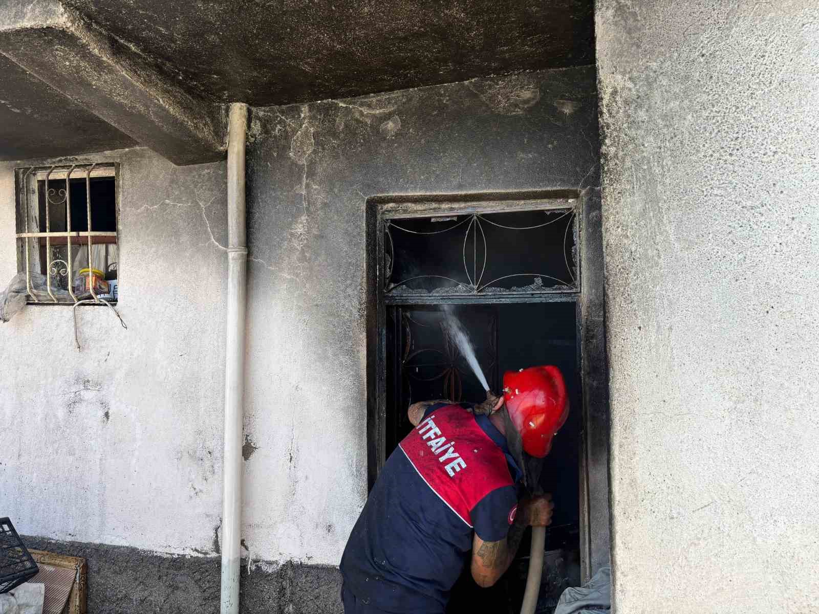 Sungurlu’da evde çıkan yangın paniğe sebep oldu