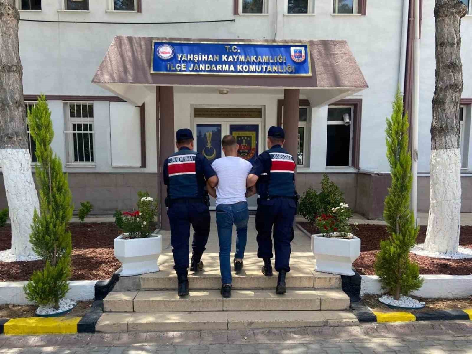 Kırıkkale’de çeşitli suçlardan aranan 2 hükümlü yakalandı