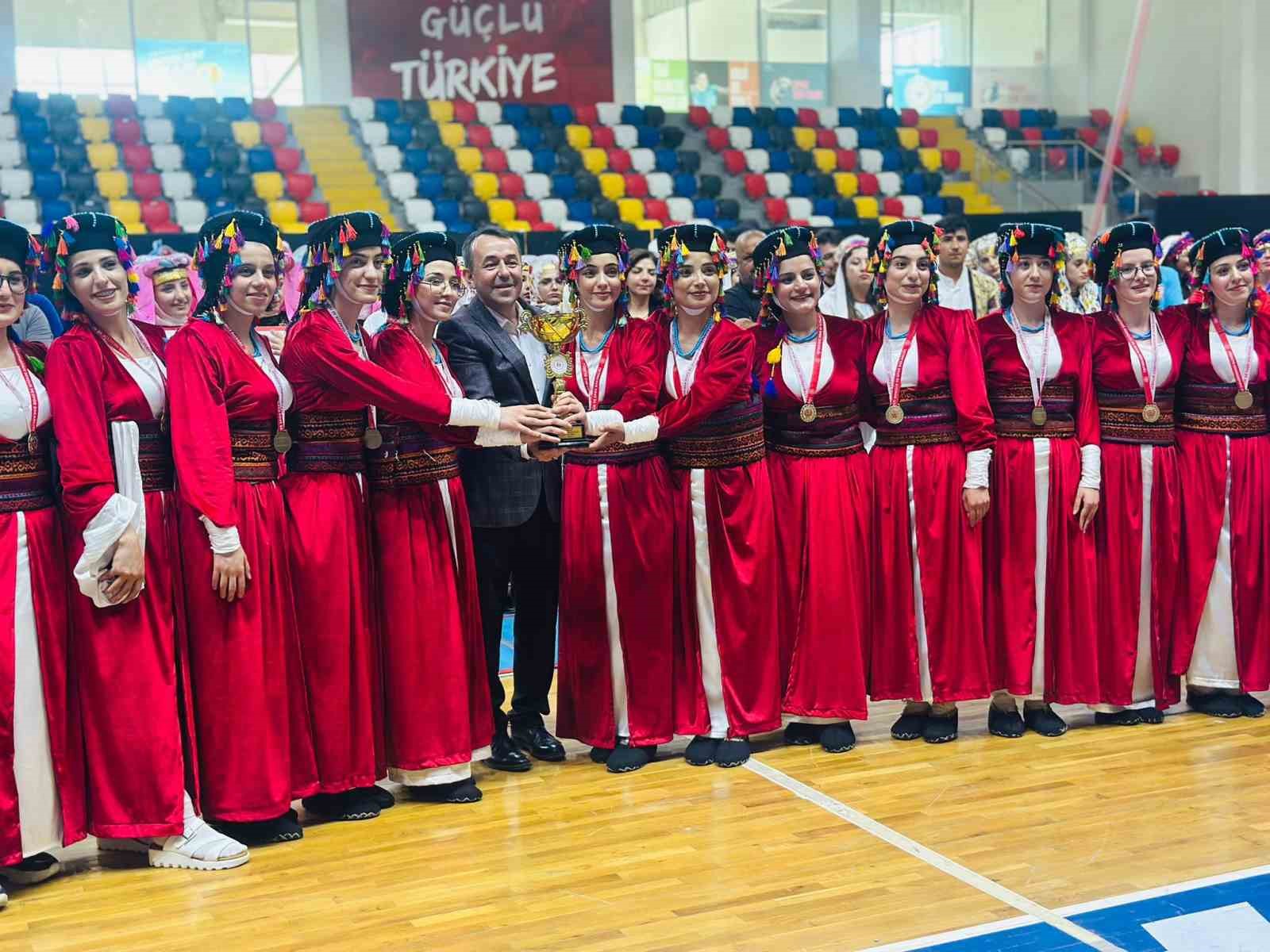 Hakkari Afife Kız Yurdu Türkiye şampiyonu oldu