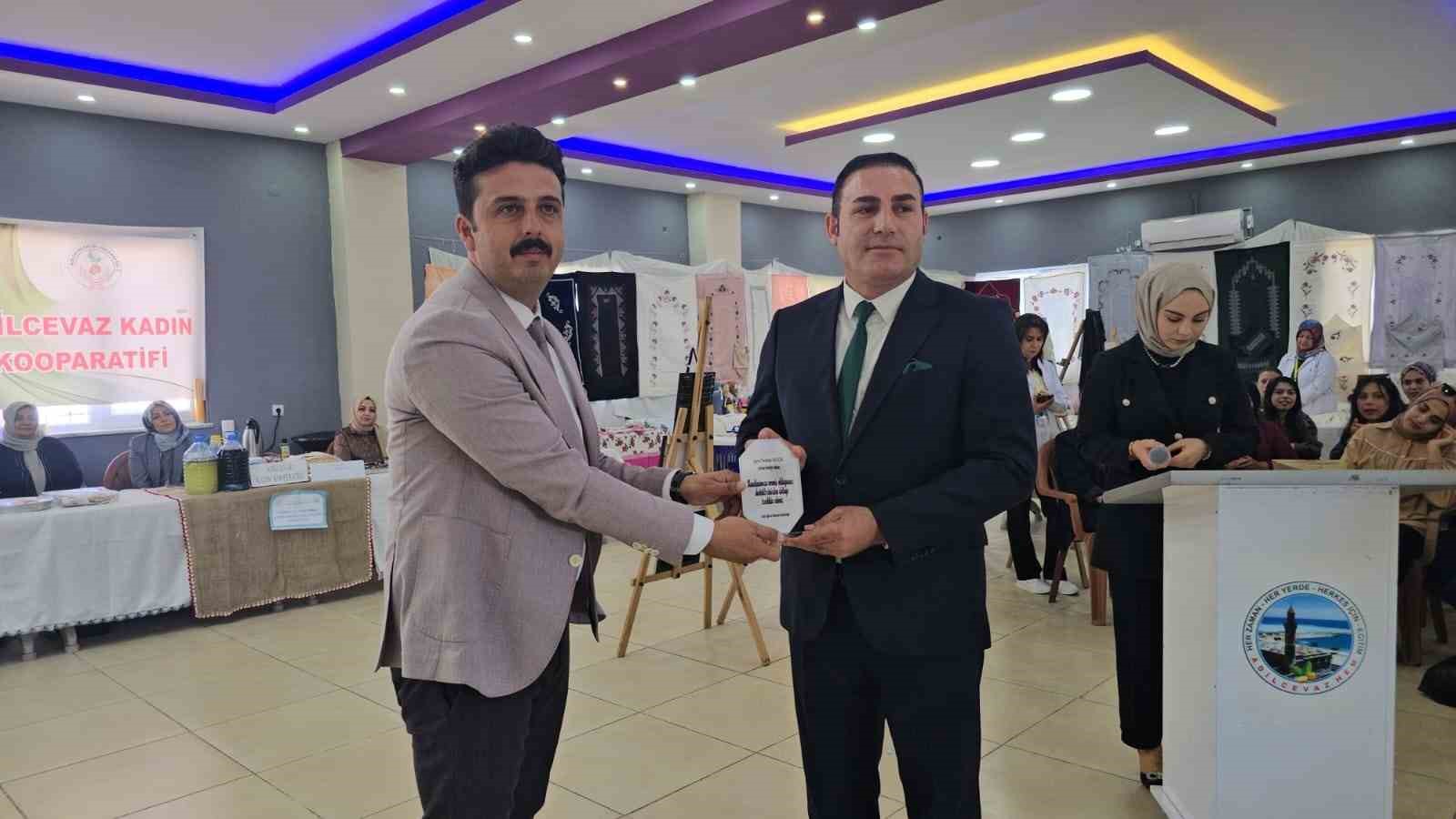 Adilcevaz’da yılsonu sergisi büyük ilgi gördü