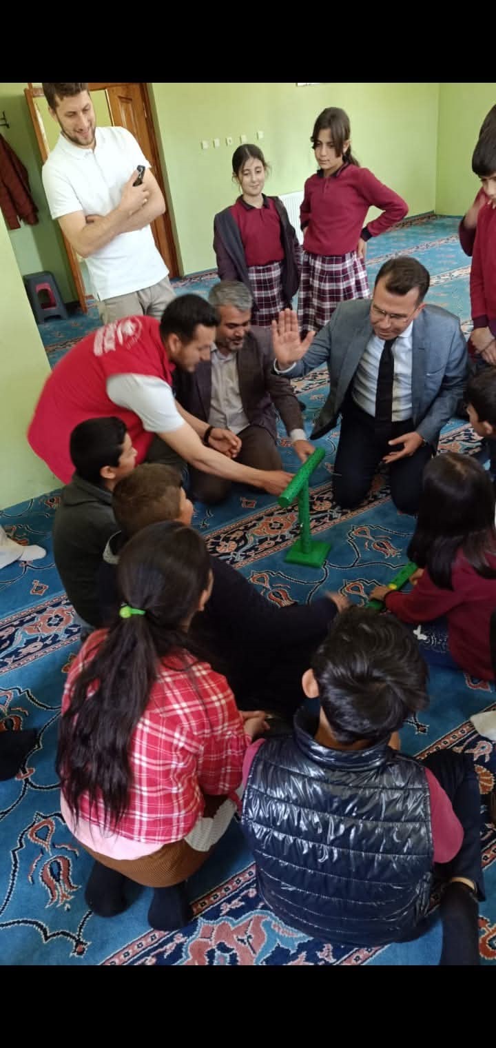 Tutak&rsquo;ta "&Ccedil;EDES" Projesi kapsamında &ouml;ğrencilerle Gen&ccedil;lik Buluşması
