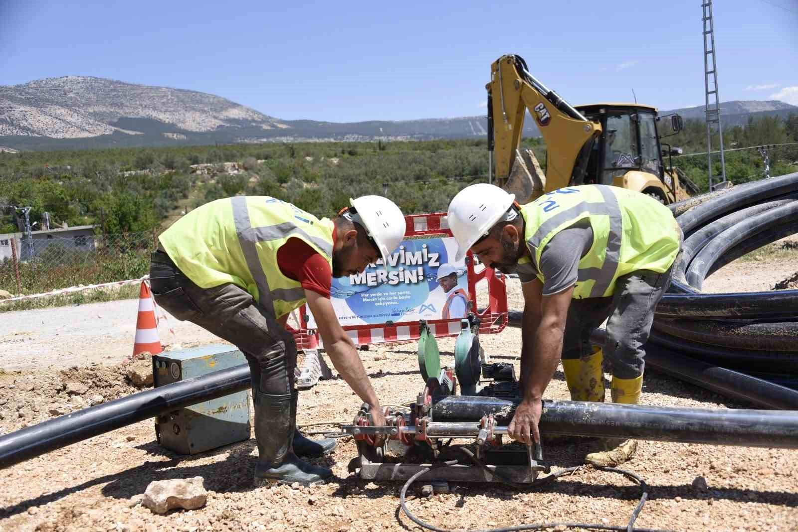 MESKİ, Mut’ta içme suyu hattı yenileme çalışmalarını sürdürüyor